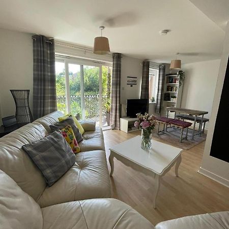 Pass The Keys Lovely 2Bedroom Flat With Balcony Edimburgo Exterior foto