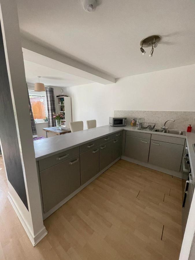 Pass The Keys Lovely 2Bedroom Flat With Balcony Edimburgo Exterior foto