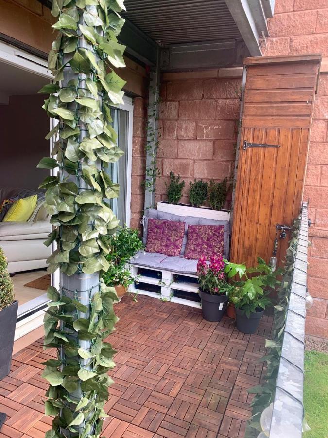 Pass The Keys Lovely 2Bedroom Flat With Balcony Edimburgo Exterior foto
