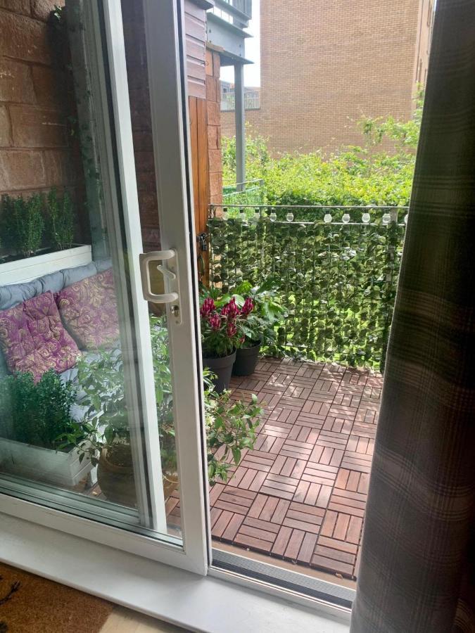 Pass The Keys Lovely 2Bedroom Flat With Balcony Edimburgo Exterior foto