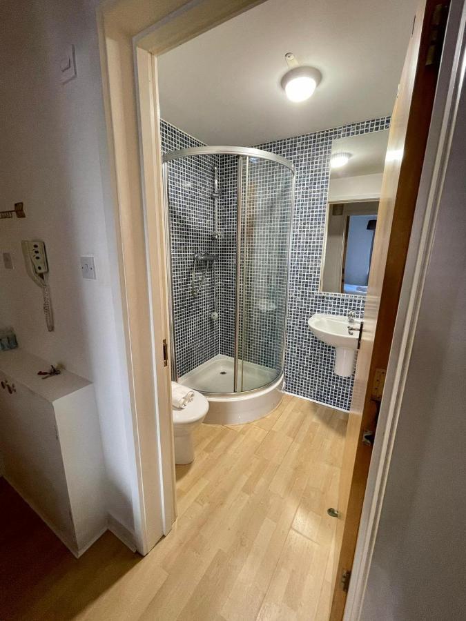 Pass The Keys Lovely 2Bedroom Flat With Balcony Edimburgo Exterior foto